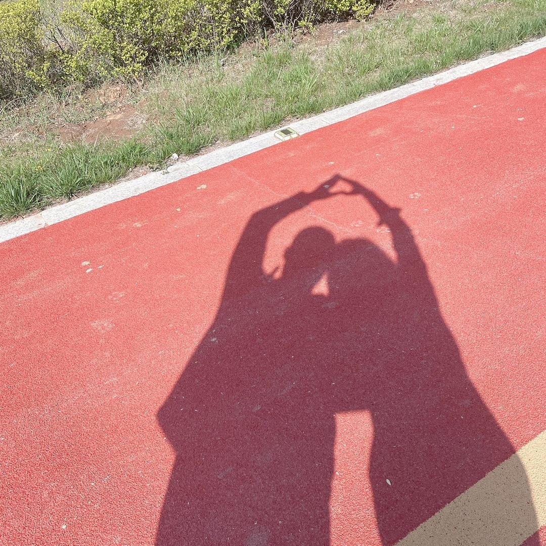 冯开心😘