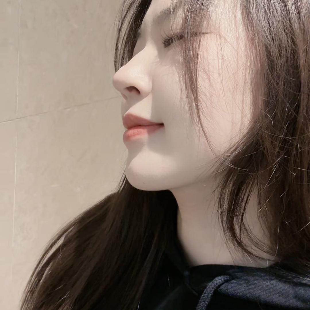 尤尤.