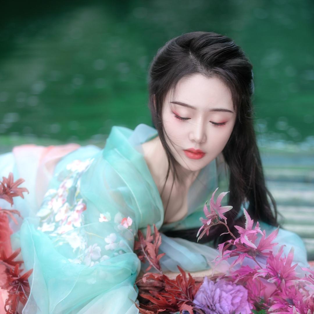素昧在路上🦋