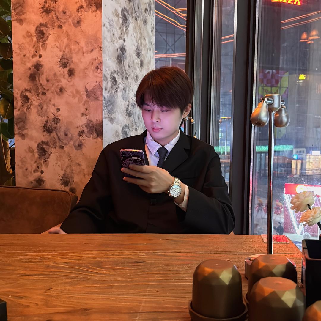 河源发型设计师俊杰