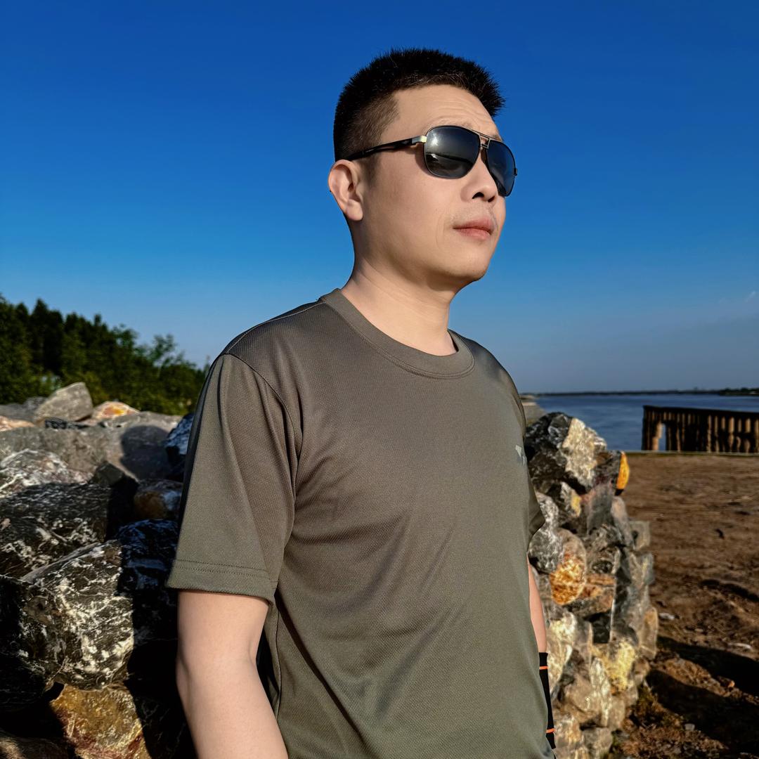 兵心户外迷彩服饰