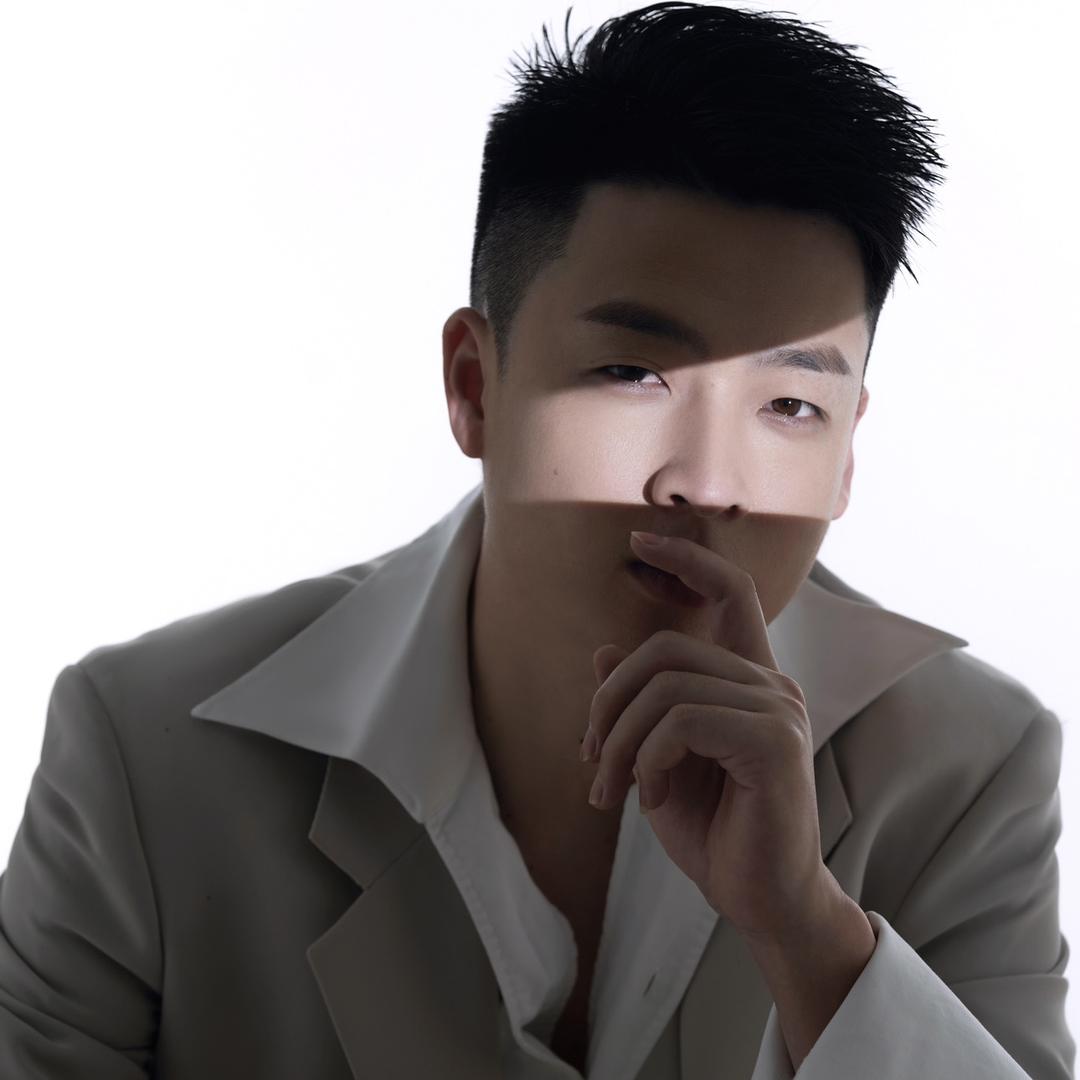 乐山减龄发型设计星哥