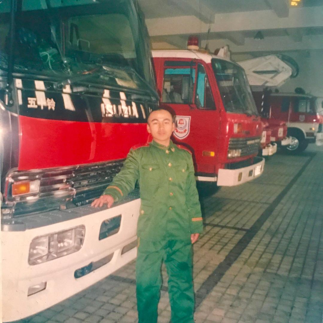 🇨🇳 天  ⚖️