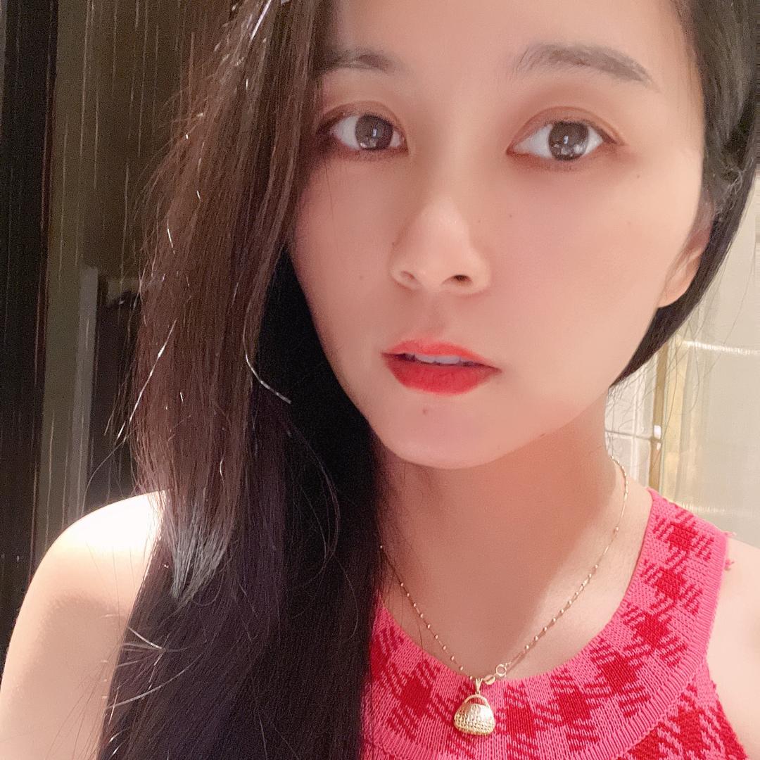 美一跳绳