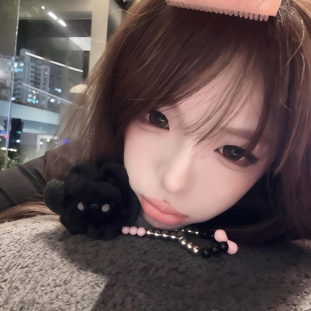 戏水的猫