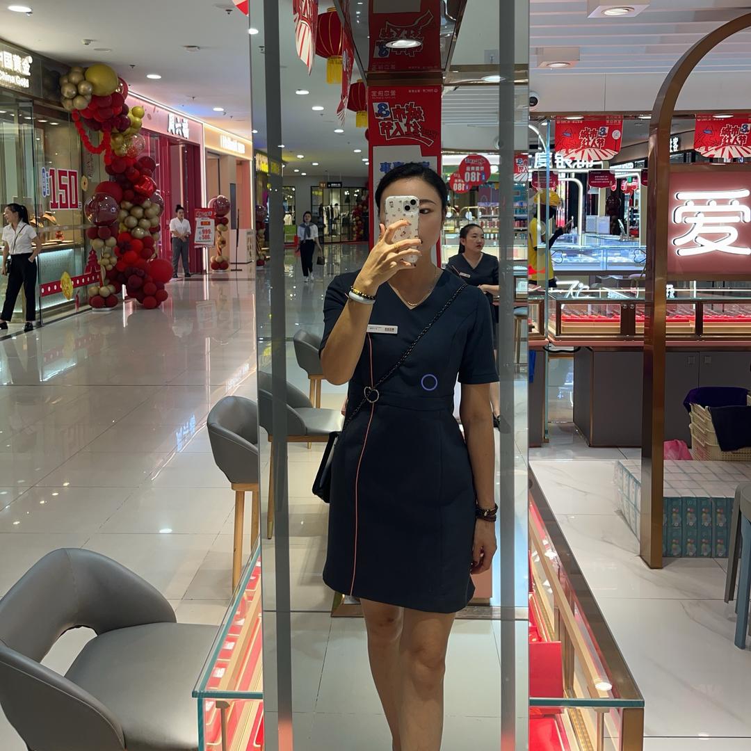 卖黄金的小张