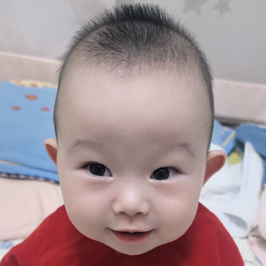 爱笑的妞妞