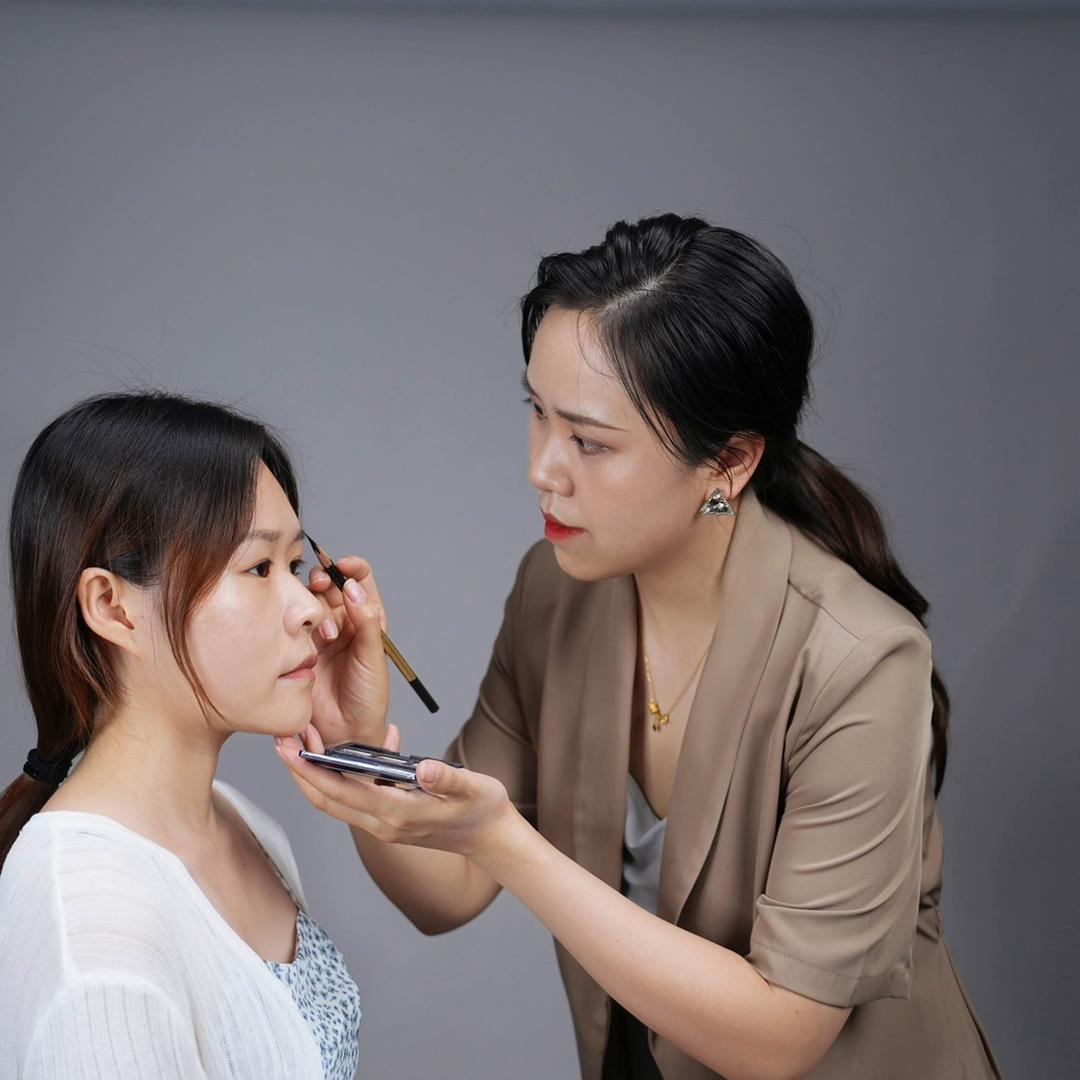 咪傲眉妆TiTi