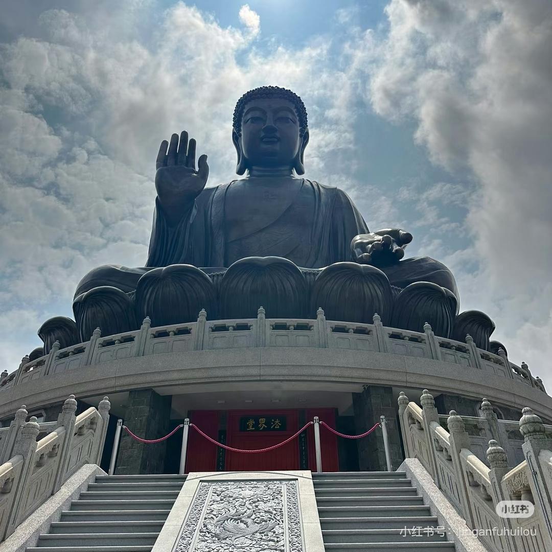 八两聊球