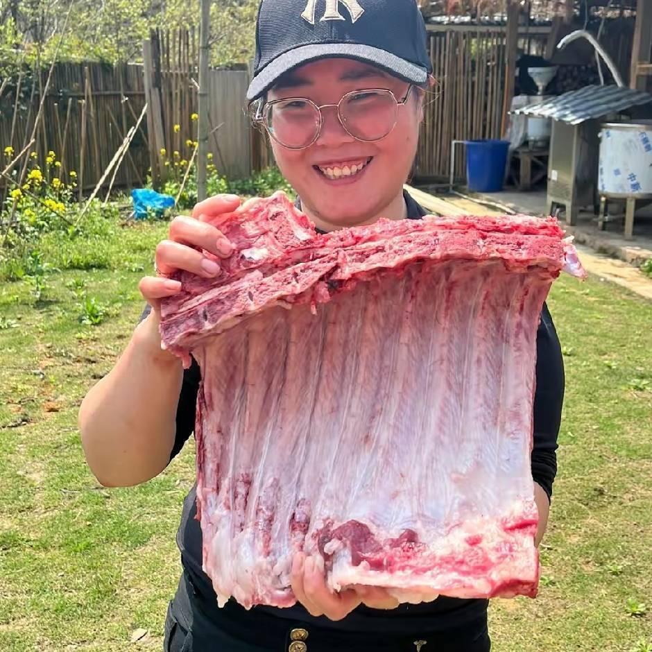 雪儿（上品黑猪肉）