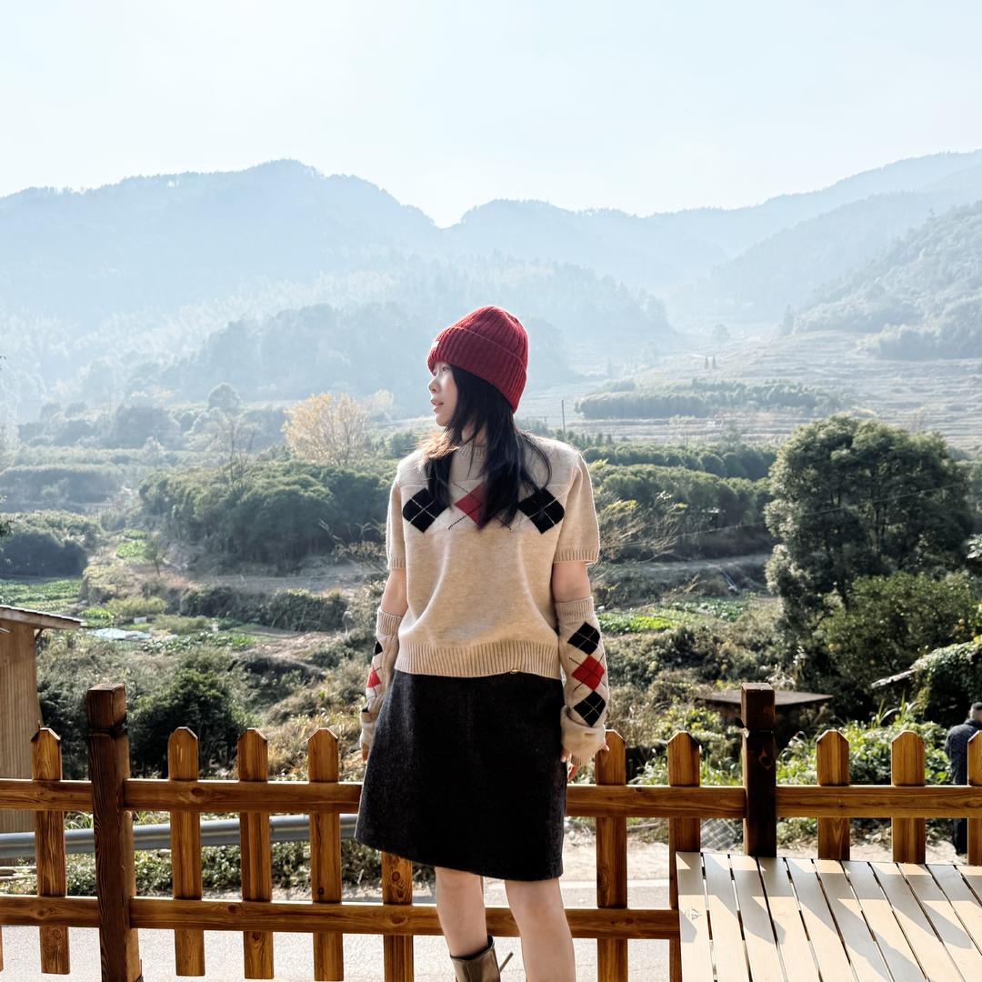 不穿高跟鞋的HMY