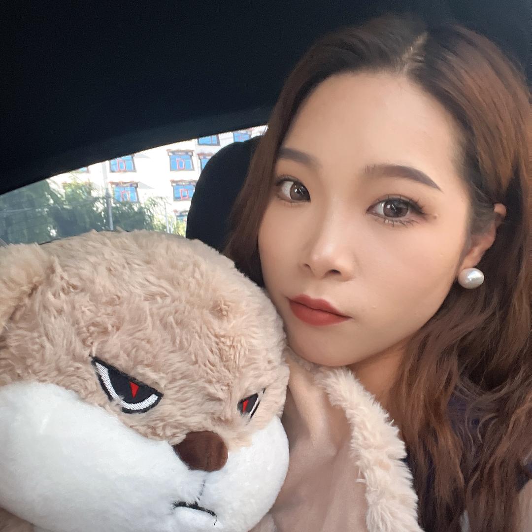 娜娜吖🎀