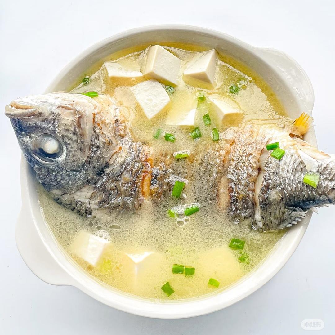 鲫鱼豆腐汤🥣