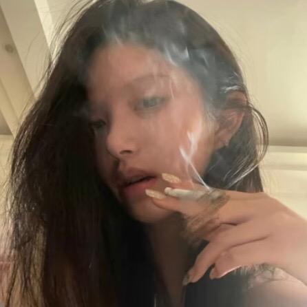 怡子酱.