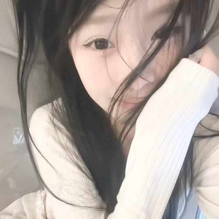 欣^