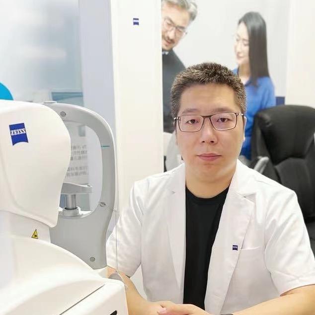 北京潘家园少儿配镜章鱼哥