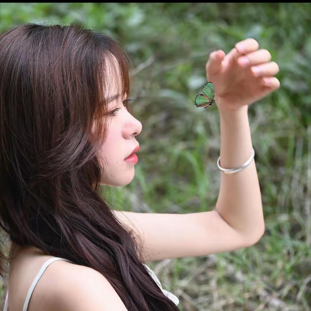 郑女士—