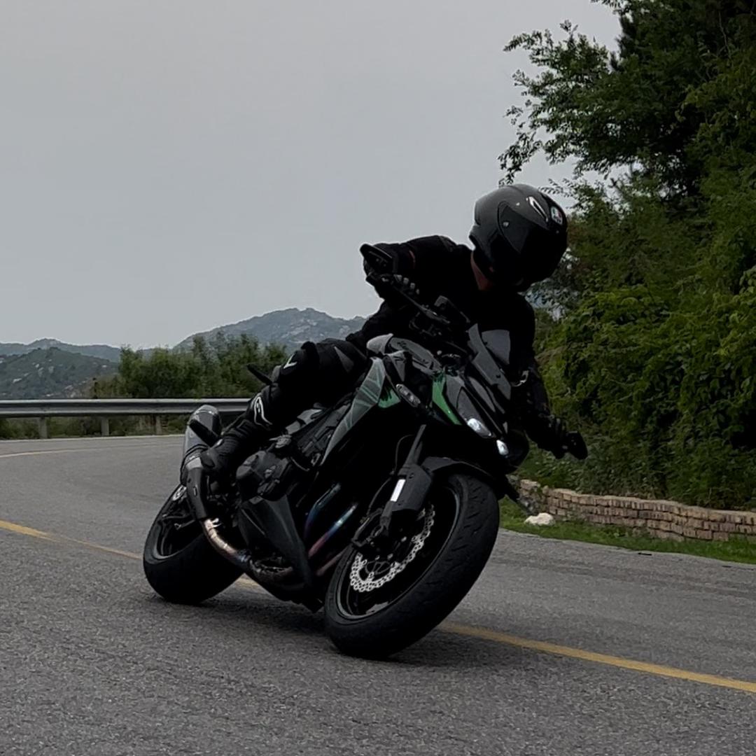 过山峰（盘锦花海烟花）(荧火汇烟花）