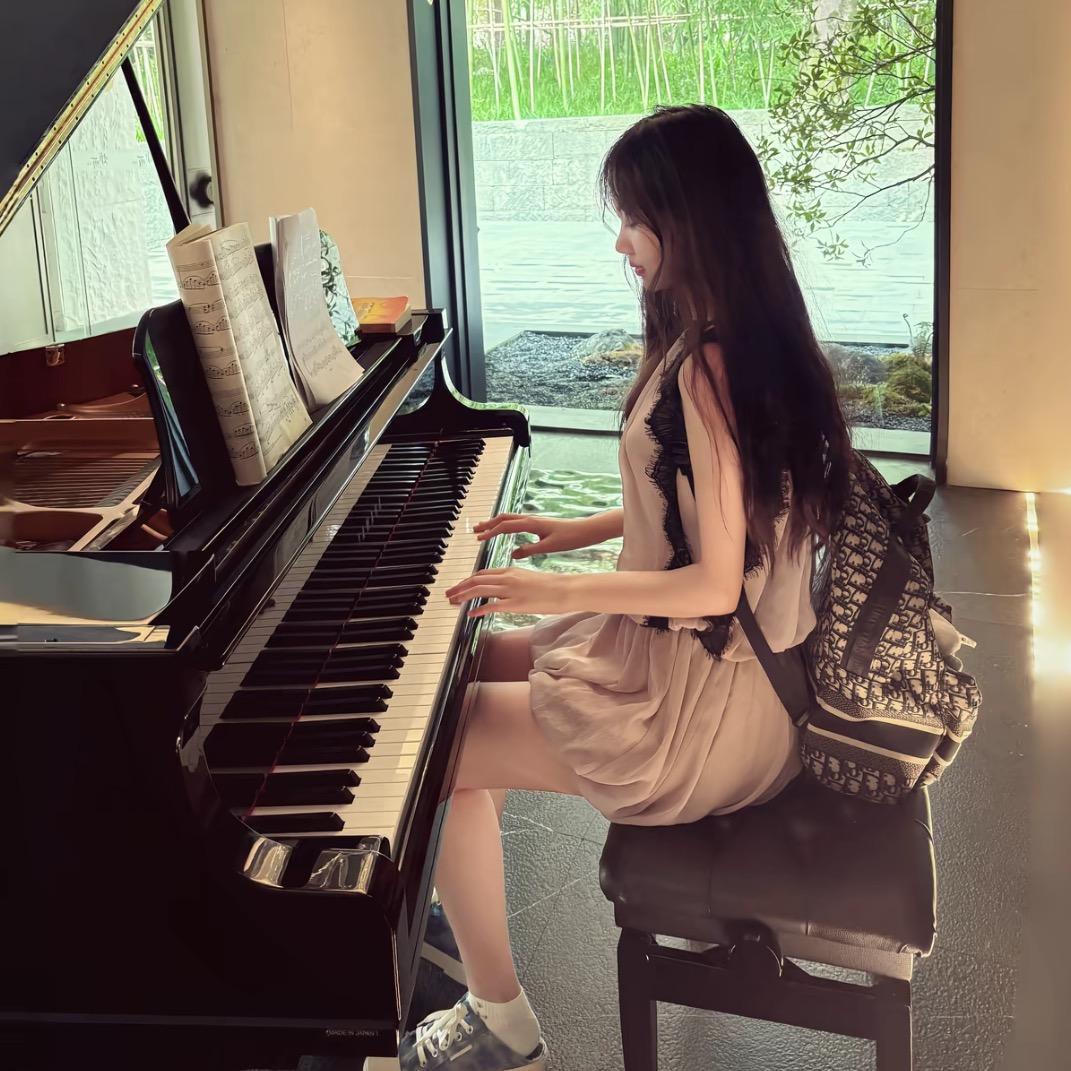 𝟏𝒔𝒅𝒐𝒓𝒊 ₊⁺♡̶₊ ꙳