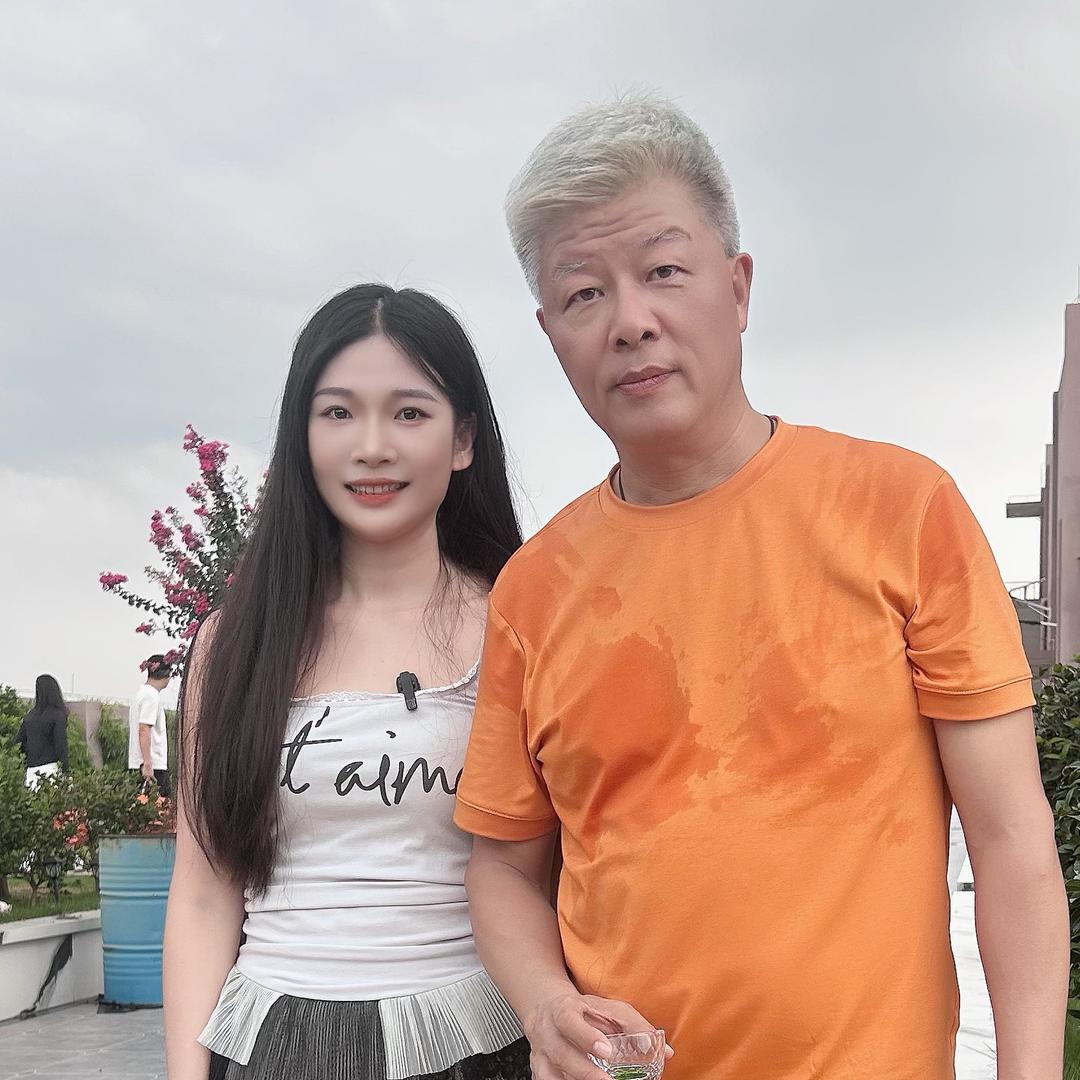 霞湖世家男装-橙子