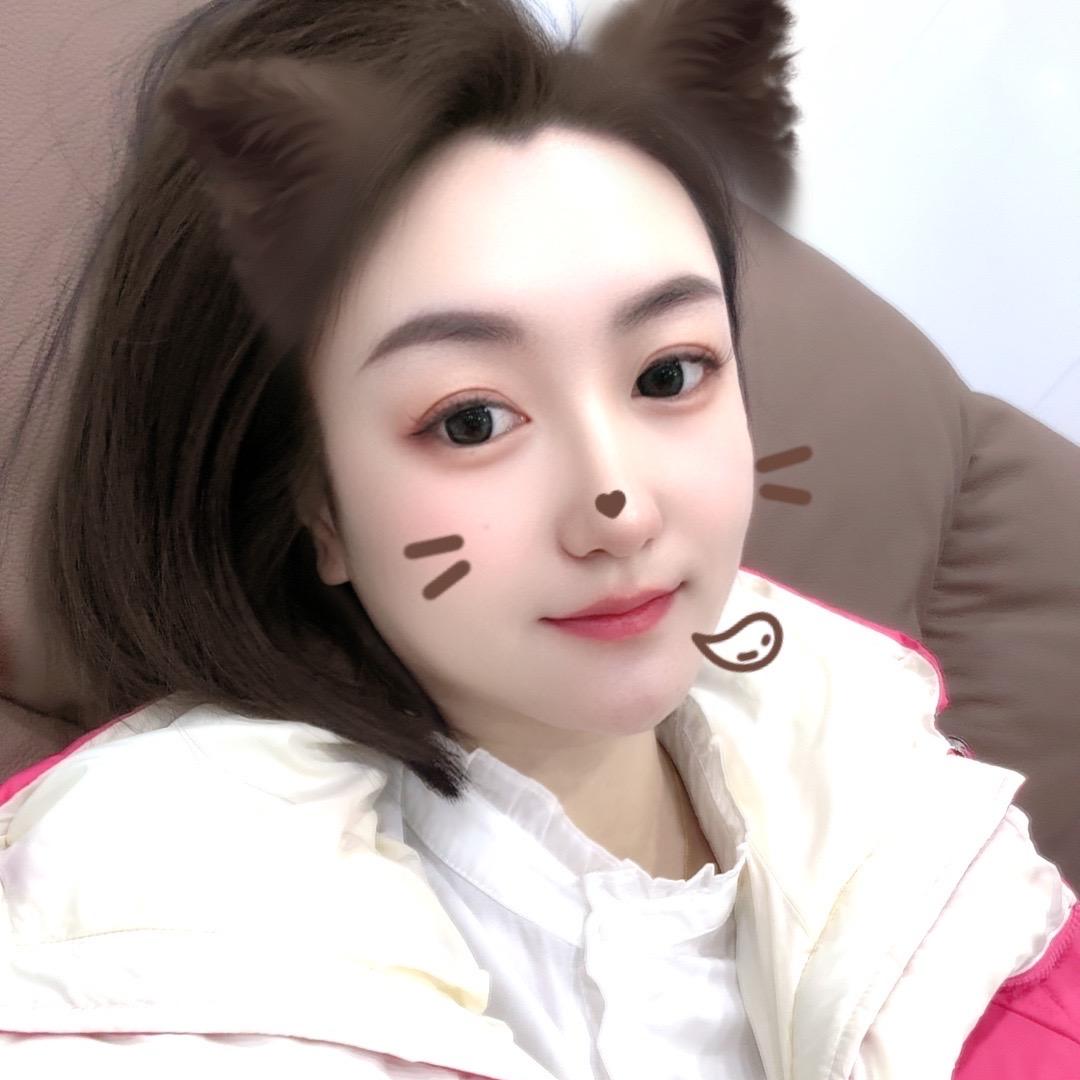 烁企辣卤零食铺