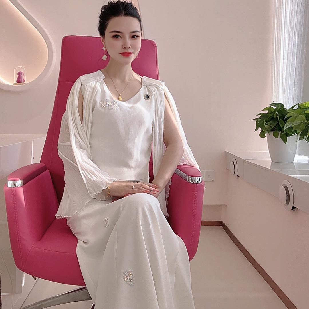 宝韵诗首席分公司《调肤女王》静静总