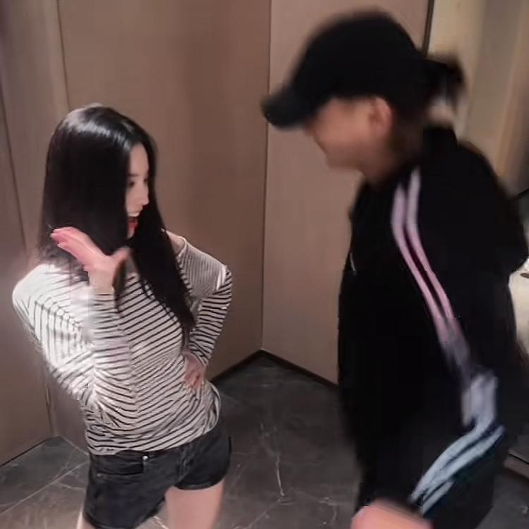 鹊蝶百货店