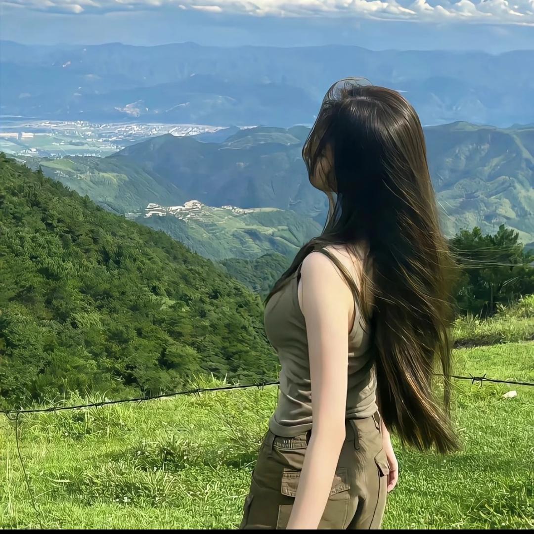 小小.