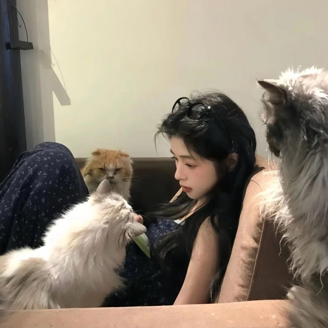 赵雅雯。