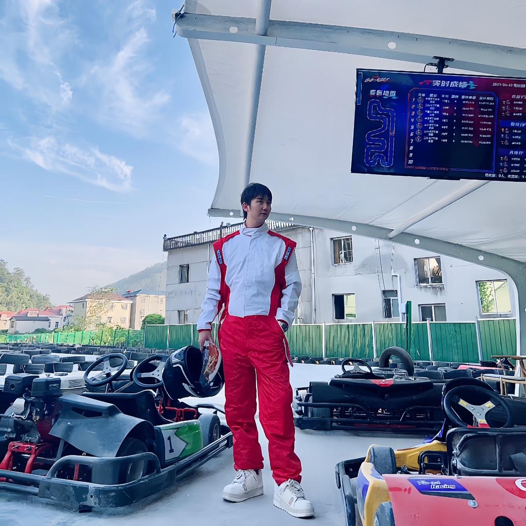 卫斯阿祖景德镇漂染接