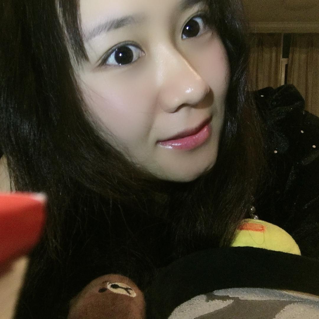 有个姑娘叫 小芳