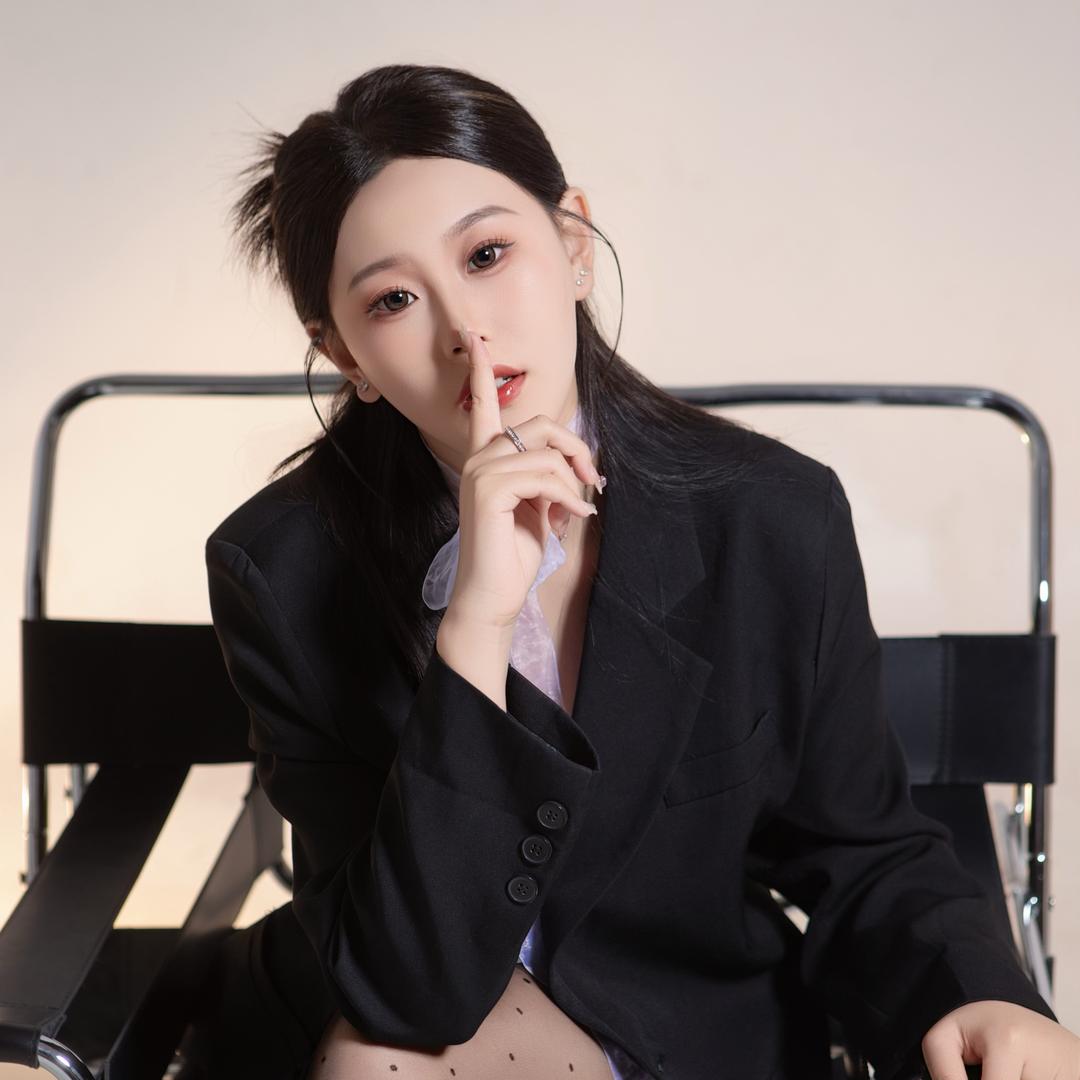 冰冰.