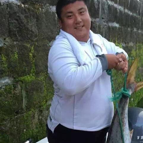 老胖子钓鱼
