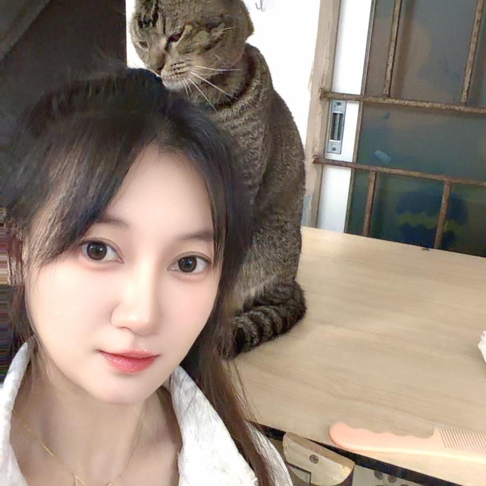 簇拥烈日的花🌹