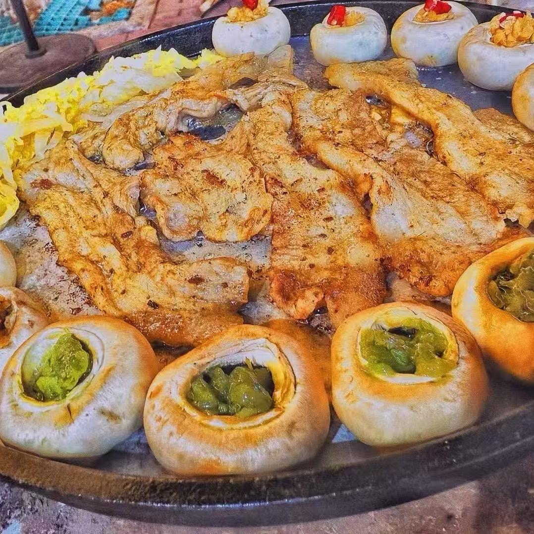 泥炉烤肉+什锦火锅