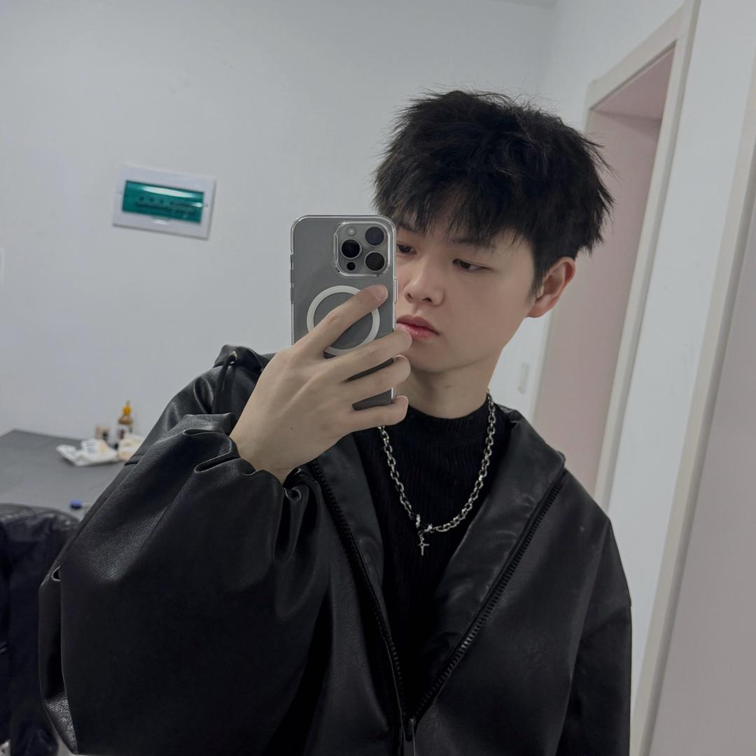 玩数码的刘同学