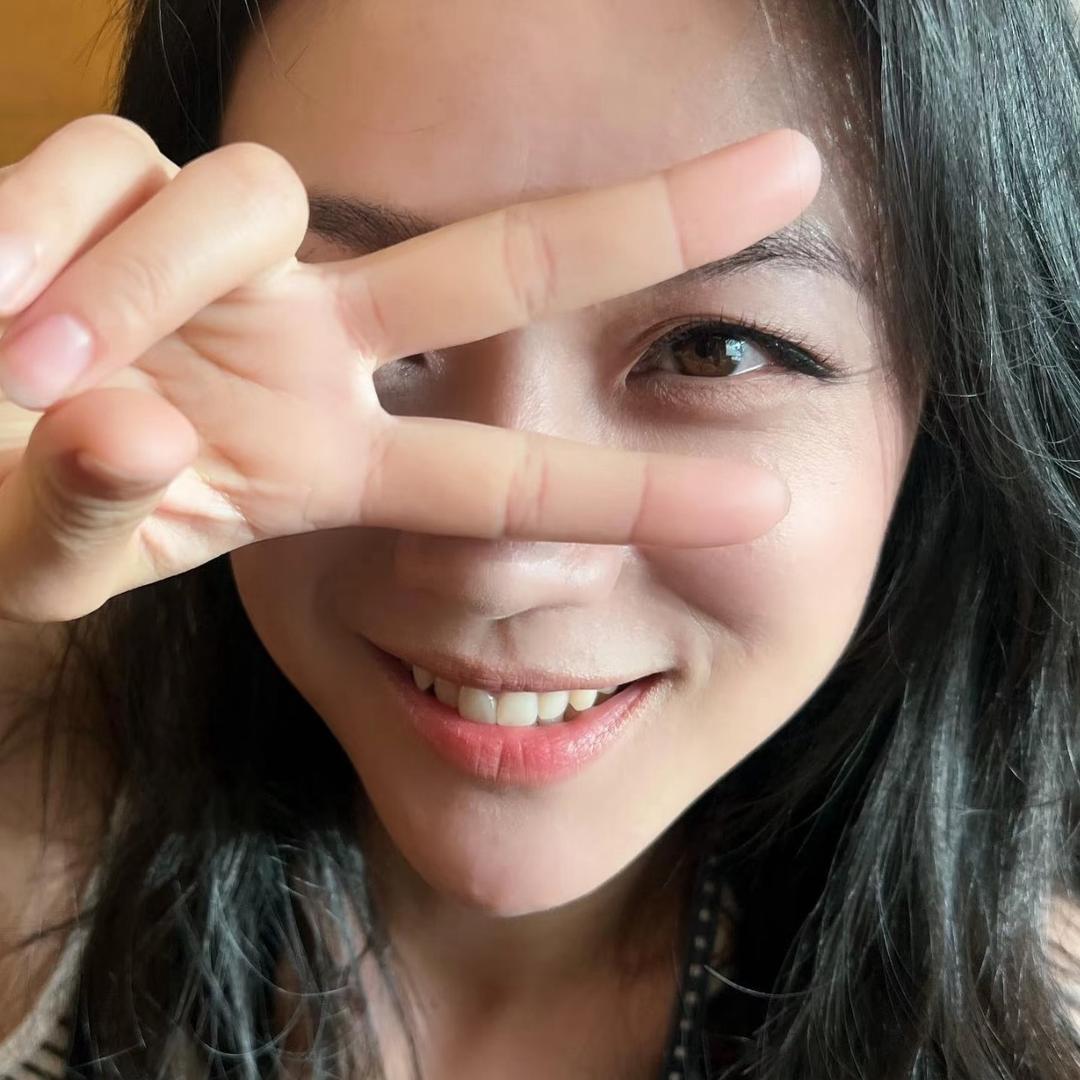 她们都叫我小何