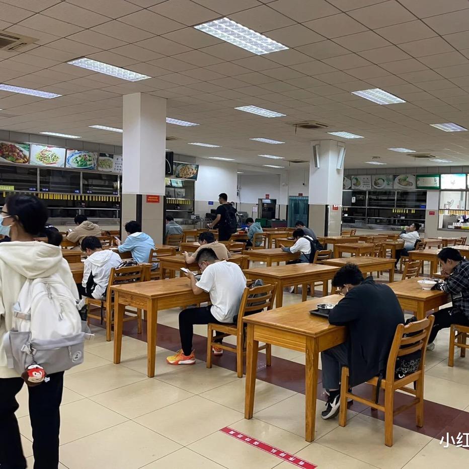 校园店铺选择老赵