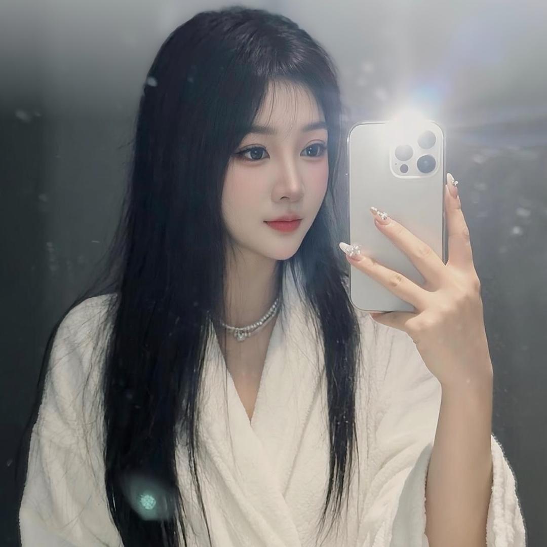 甜甜小美女