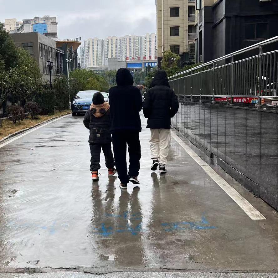 爱笑的眼