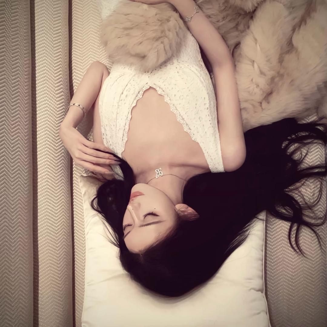 小乖.