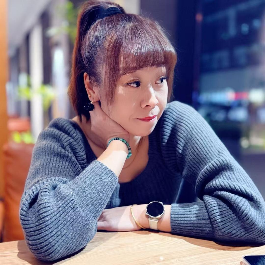 卖手机的小姐姐