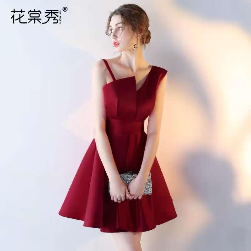 魏小姐礼服穿搭