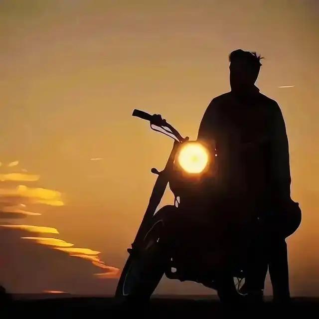 春风得晚意❦隐身守佳人：