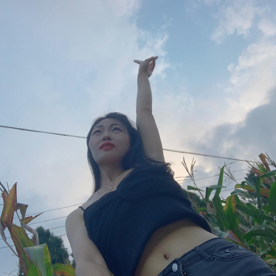 小不点嘻嘻