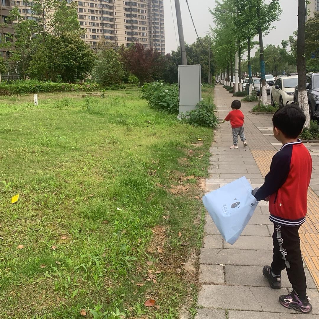 新宁陈飞夫妇百货批发(鸿运兴达)