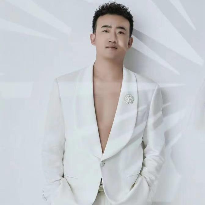 黄岛羽毛接发人