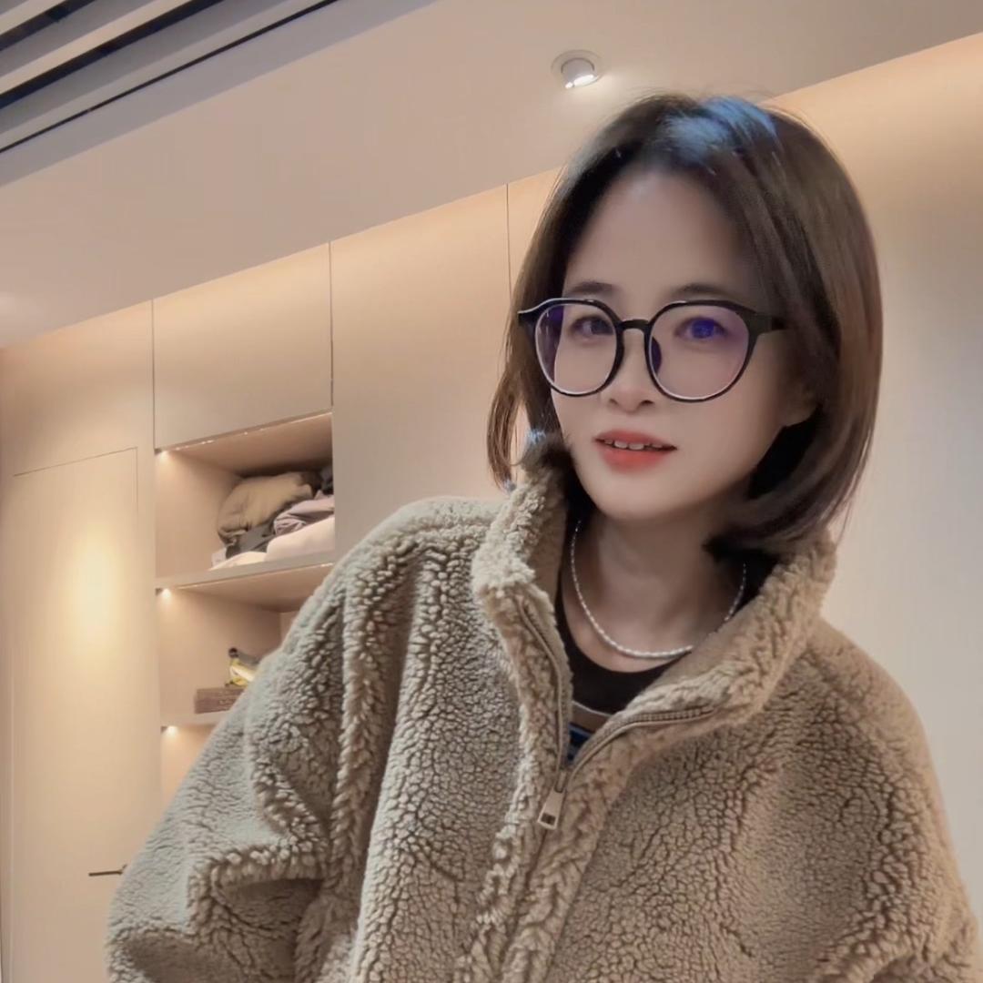 麦洲服饰工厂定制