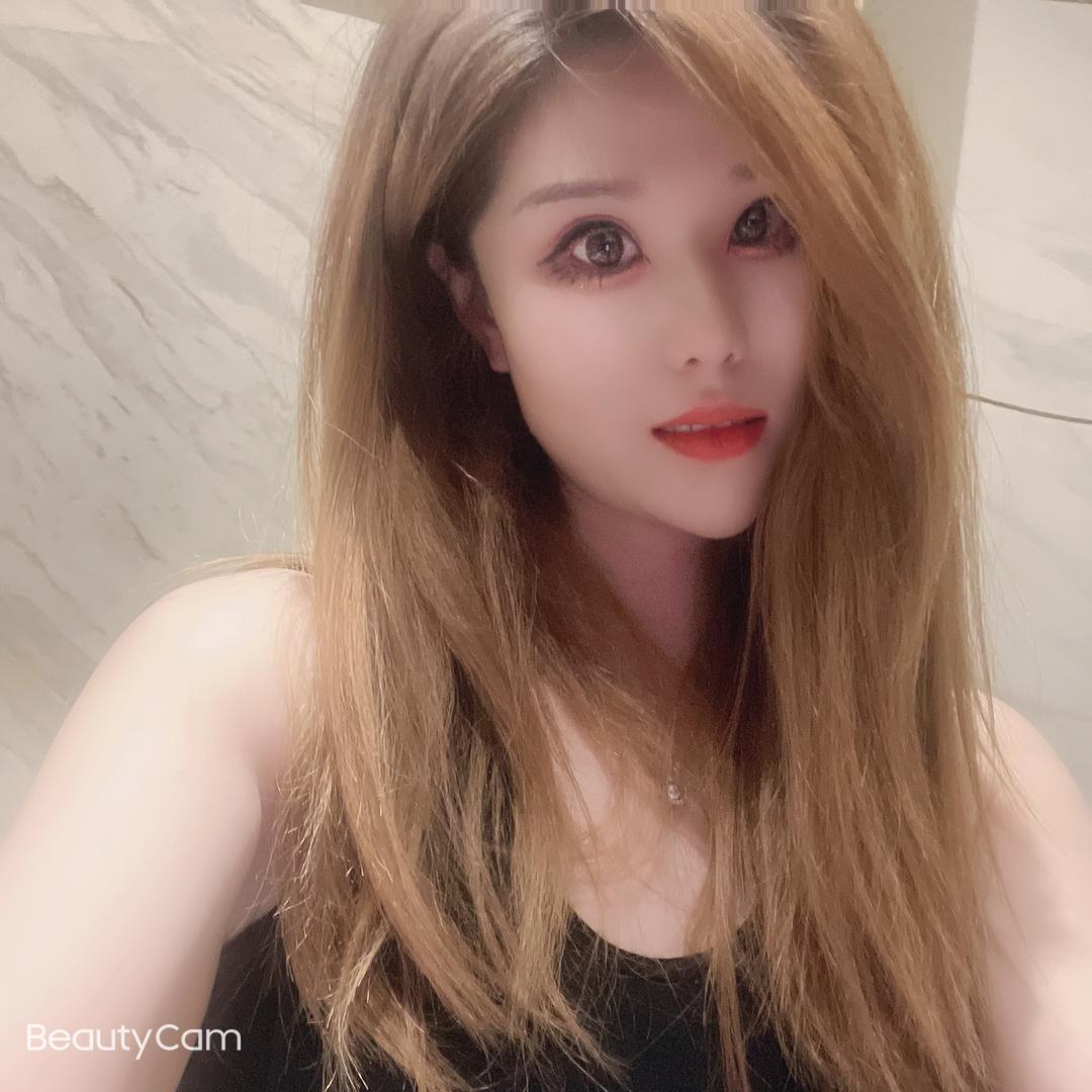 来啦小妮子
