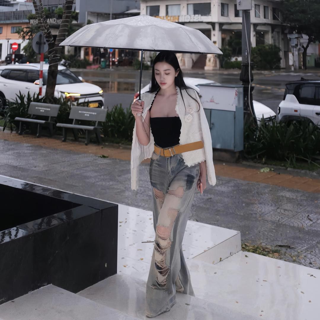 岘港_梁清雅